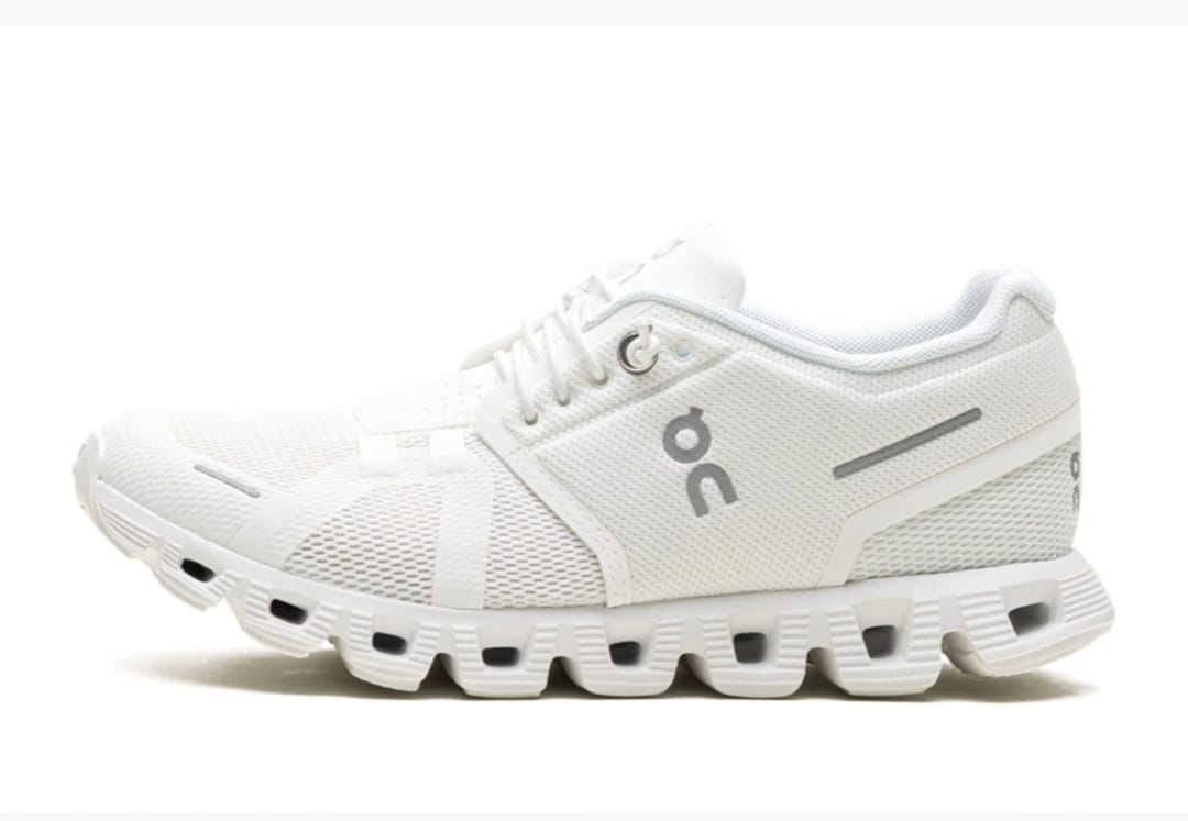 On Running Cloud 5 All White WOMENS