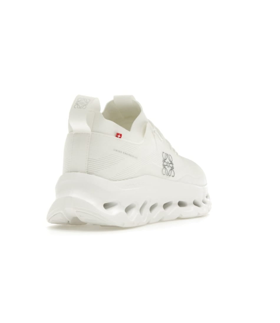 ON Running Cloudtilt Loewe All White WOMENS
