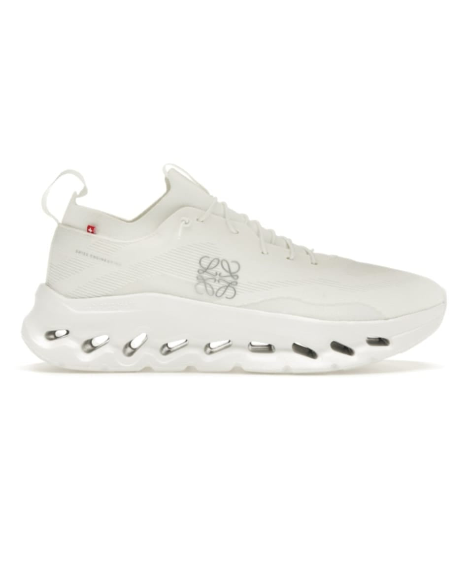 ON Running Cloudtilt Loewe All White WOMENS