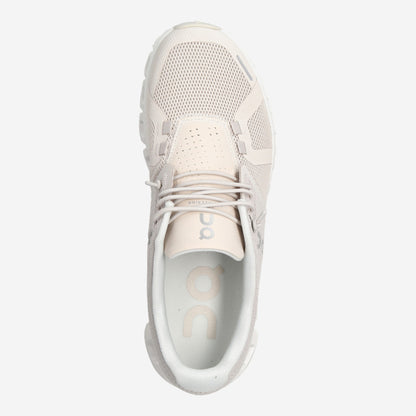 On Cloud 5 Sneakers in beige