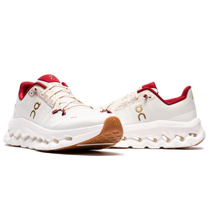 On Cloudtilt "Pearl/Ivory" White