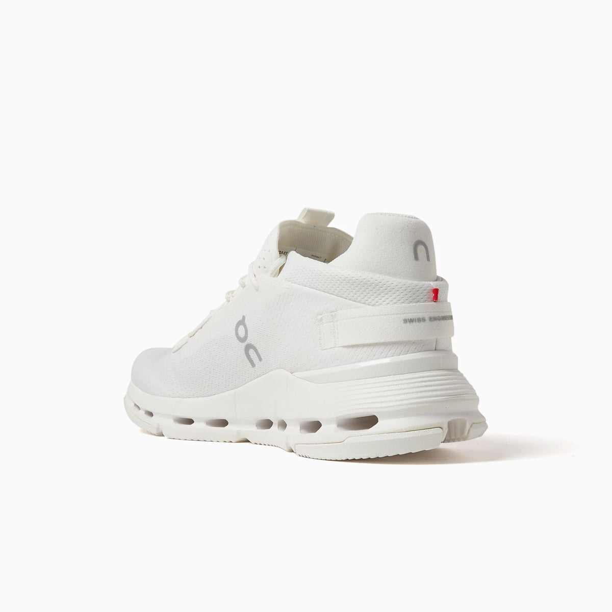 On Cloudnova 2 sneakers in white