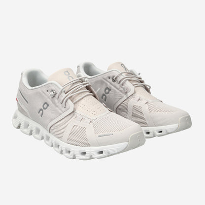 On Cloud 5 Sneakers in beige